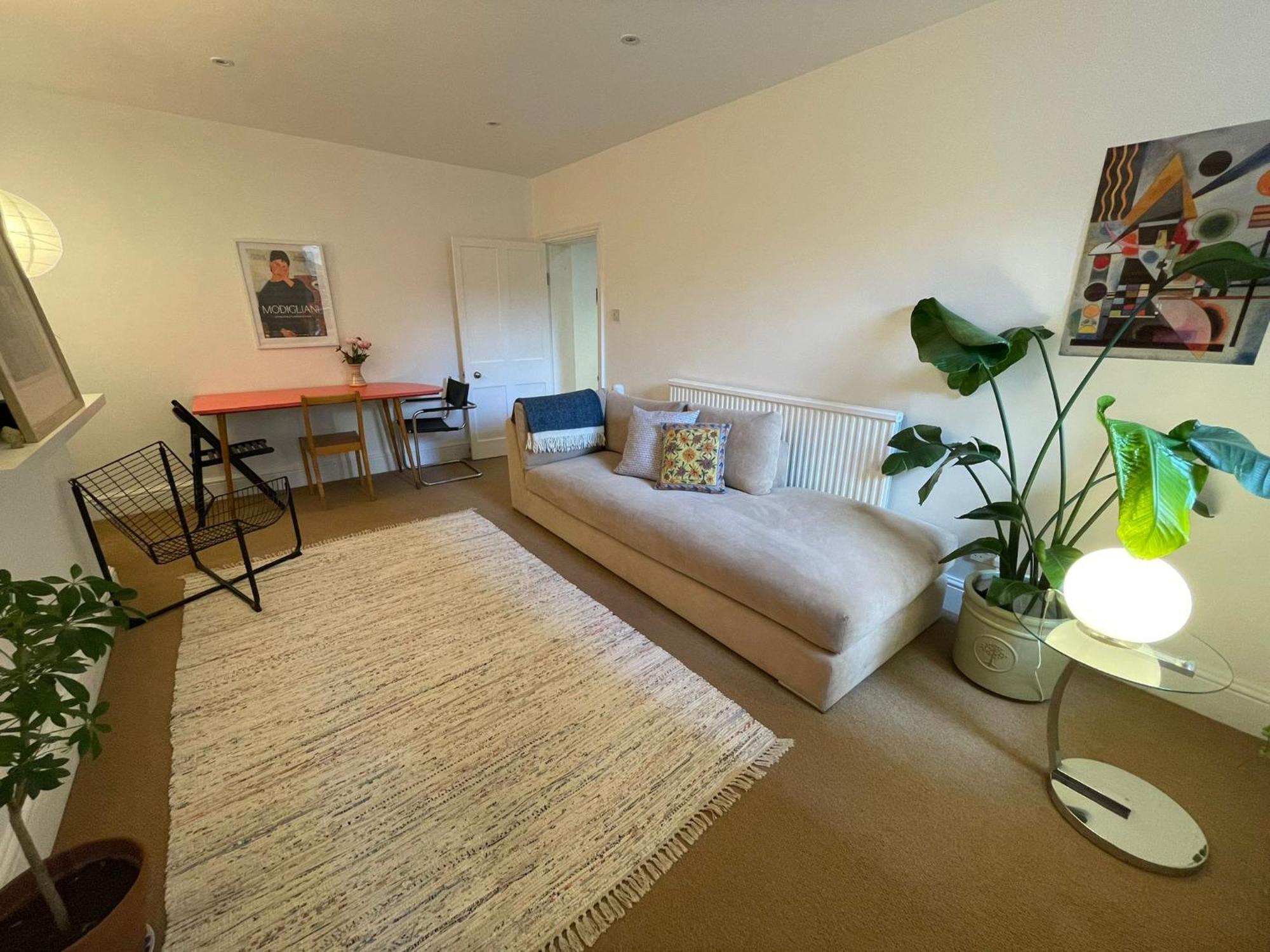 Cheltenham, Tivoli 1 Bedroom ภายนอก รูปภาพ